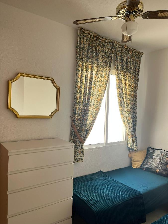 Apatrament Torrevieja Apartment Bagian luar foto